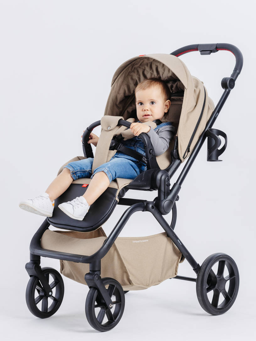 Коляска прогулочная Mowbaby Mio Latte