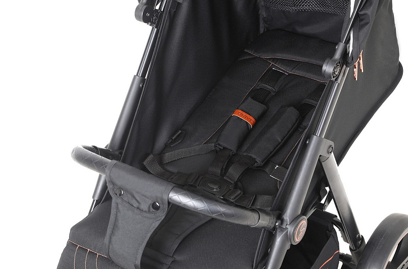 Детская прогулочная коляска Sevillababy Drive черный