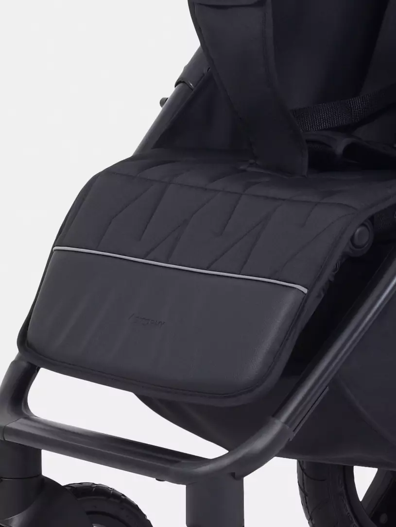 Коляска прогулочная Mowbaby Stormy Black