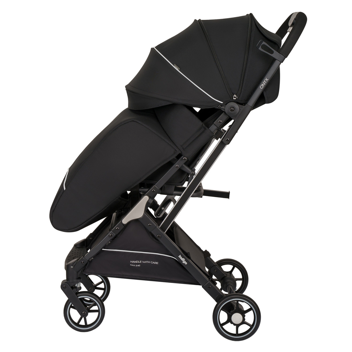 Коляска прогулочная Indigo ONYX черный