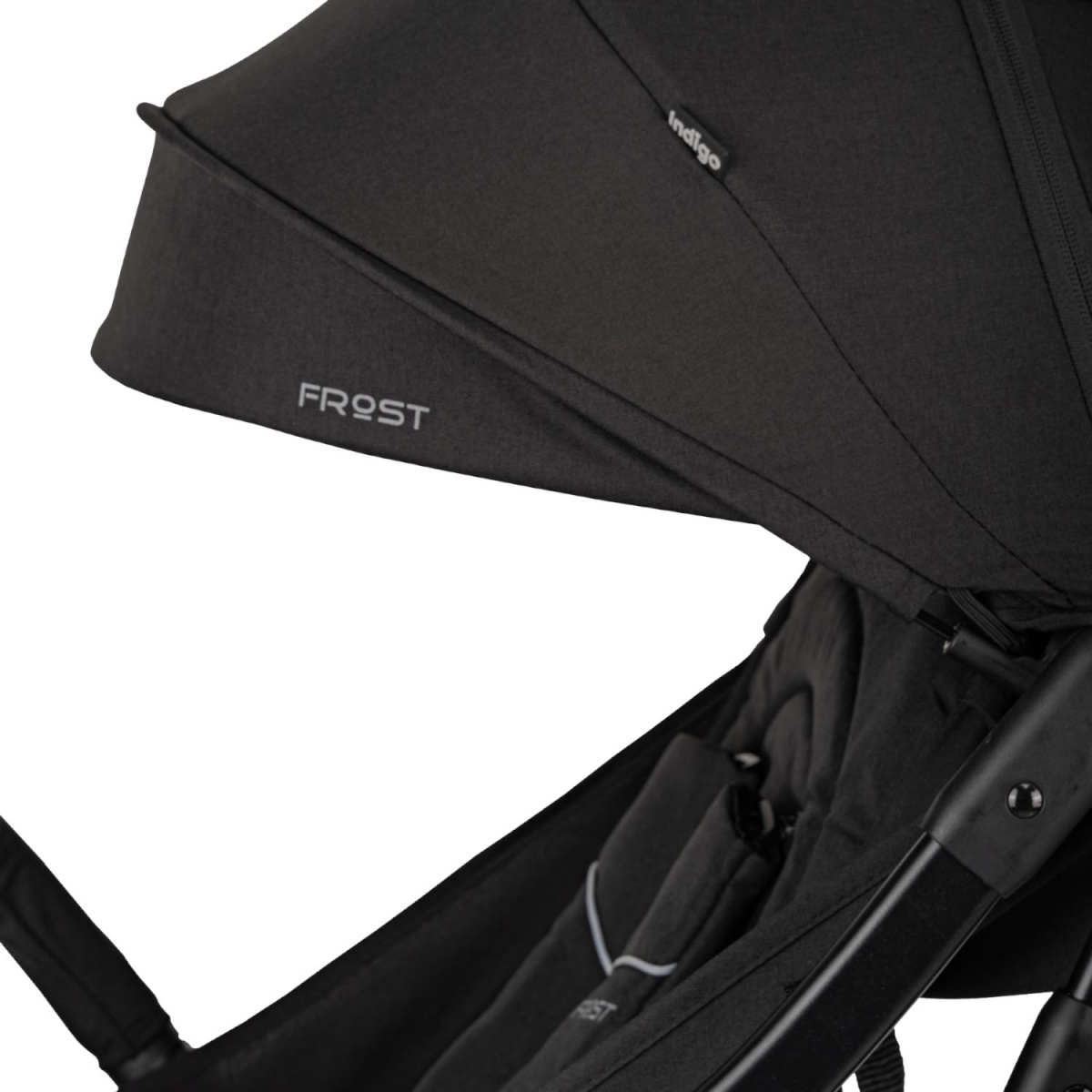 Коляска прогулочная Indigo FROST черный